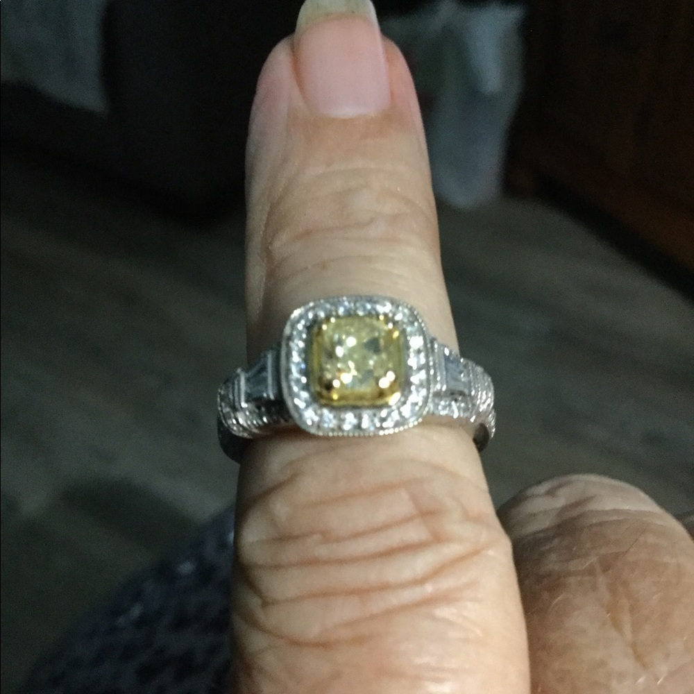 Yellow diamond ring - Picture 2 of 3